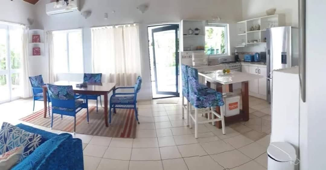 Are Tamareni 2Br Beach Cottage Or River Studio Avarua Quarto foto